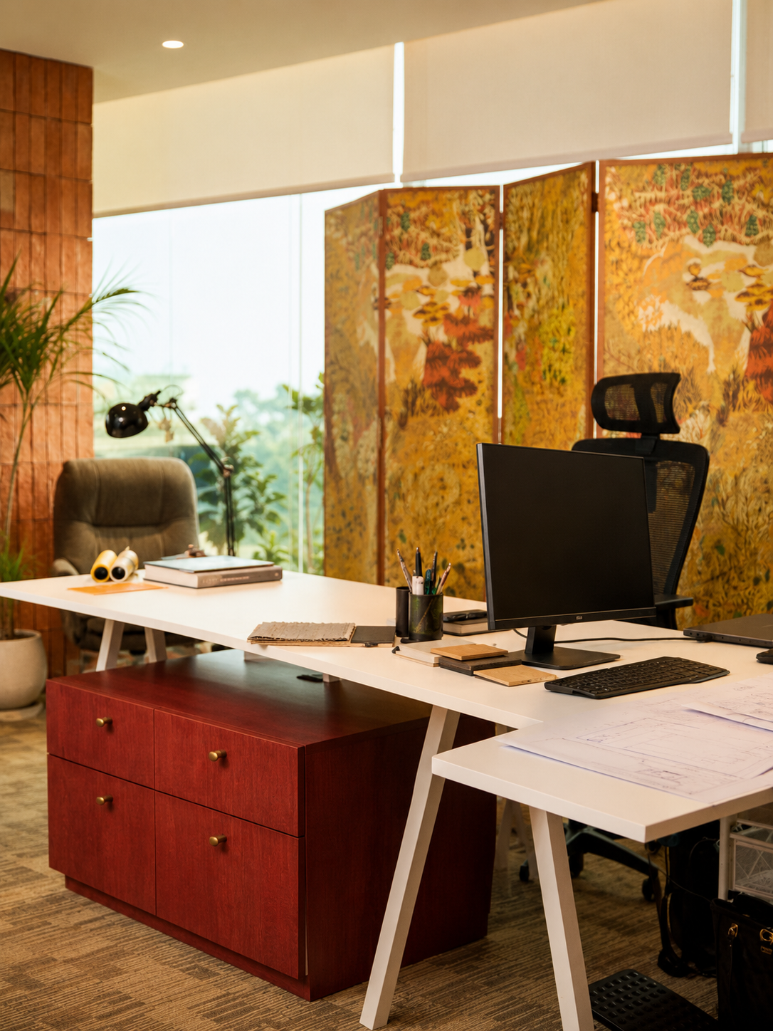 Executive Desk & Screen